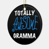 Totaal Blauwe T-shirts Geweldige Gramma en Giften Keramisch Ornament (Links)