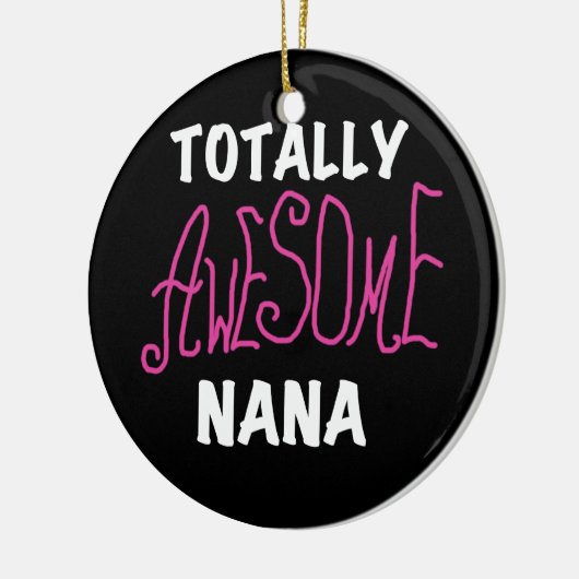 Totaal Geweldige Nana Pink T-shirts en Giften Keramisch Ornament (Links)