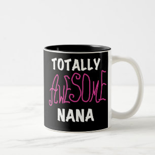 Totaal Geweldige Nana Pink T-shirts en Giften Tweekleurige Koffiemok