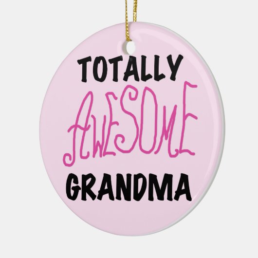 Totaal Geweldige Oma - Roze T-shirts en Giften Keramisch Ornament (Links)