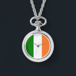 Totaal Ierse vlag  Horloge<br><div class="desc">De halskettinghorloge heeft een Ierse vlag die alle afdrukbare ruimte vult. Eenvoudig, maar mooi ontwerp om je afkomst en cultuur te delen. Geweldig cadeau voor elke gelegenheid voor je favoriete Ierse persoon. Niet alleen geweldig om St. Patrick's Day te vieren, maar ook familiebijeenkomsten, Moederdag en Vaderdag, reizen groepen en clubs....</div>