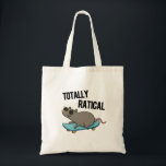 Totaal Ratig Funny Rat Pun Tote Bag<br><div class="desc">Het Ratical Funny Rat Pun heeft een schattige rat die er echt cool uitziet in zijn zonnebril terwijl hij op zijn skateboard kruipt. Funny Pun cadeau voor familie en vrienden die van schattige rattenbonen houden.</div>