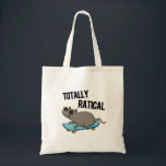 Totaal Ratig Funny Rat Pun Tote Bag<br><div class="desc">Het Ratical Funny Rat Pun heeft een schattige rat die er echt cool uitziet in zijn zonnebril terwijl hij op zijn skateboard kruipt. Funny Pun cadeau voor familie en vrienden die van schattige rattenbonen houden.</div>