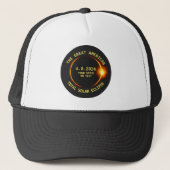 Totaal Solar Eclipse 4.8.2024 USA Custom Text Truc Trucker Pet (Voorkant)