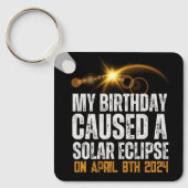 Totaal Solar Eclipse Grappige Verjaardag 4-8-2024 Sleutelhanger (Voorkant)