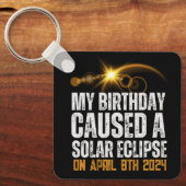 Totaal Solar Eclipse Grappige Verjaardag 4-8-2024 Sleutelhanger (Voorkant)