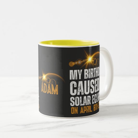 Totaal Solar Eclipse Grappige Verjaardag 4-8-2024  Tweekleurige Koffiemok (Voorkant rechts)