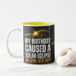 Totaal Solar Eclipse Grappige Verjaardag 4-8-2024  Tweekleurige Koffiemok<br><div class="desc">zonsverduistering en verjaardag 4-8-2024 Mijn verjaardag veroorzaakte een totale zonsverduistering op 8 april 2024 Leuke verjaardag Maak een statement en omarm de hemelse magie van je verjaardag met ons shirt "My Birthday Caused a Total Solar Eclipse". Het is een gespreksstart, een aandenken, en een herinnering aan de ongelooflijke wonderen van...</div>