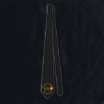 Totaal zonnecrisis 2 juli 2019 Zuid-Amerika Stropdas<br><div class="desc">Bereid je voor op de grote Zuid-Amerikaanse zonneclips die op 2 juli 2019 plaatsvinden. Deze coole stropdas kan met een stad, een land of uw eigen douanetekst worden aangepast. Verander gemakkelijk de bovenkant en bodemtekst ook. Het ontwerp is voorzien van een donker silhouet van de maan dat de zon verduistert...</div>