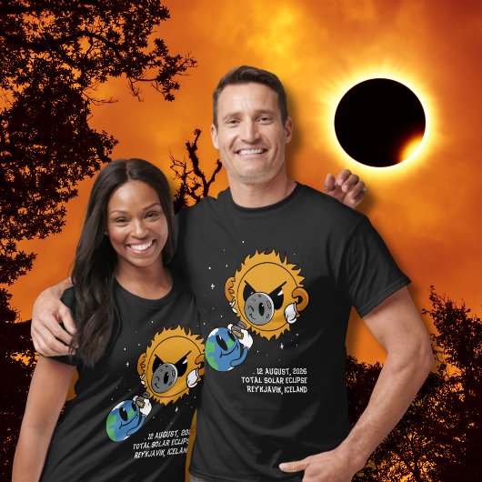 Total Solar Eclipse 2026 Iceland Photobomb T-shirt