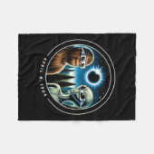 Total Solar Eclipse Grappige Bigfoot Alien April D Fleece Deken (Voorkant (Horizontaal))