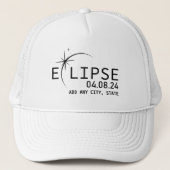 Totale Zonsverduistering 2024 Facultatieve Douanes Trucker Pet (Voorkant)