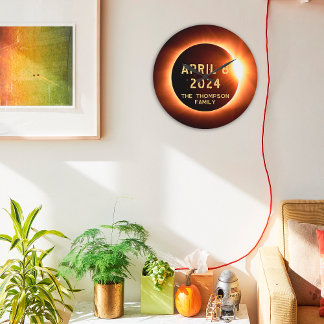 Totale Zonsverduistering April 8 2024 Gepersonalis Grote Klok