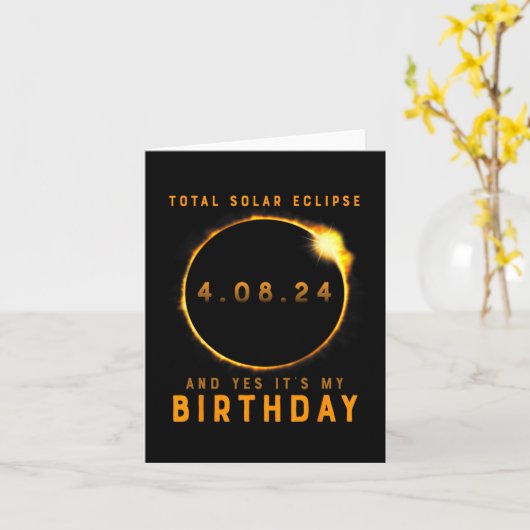 Totale zonsverduistering en ja, het is mijn verjaa kaart (Gele Bloem)