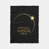 Totale zonsverduistering in Effingham Illinois 202 Fleece Deken (Voorkant)