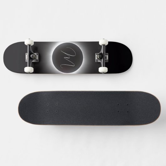 Totale zonsverduistering, monogram persoonlijk skateboard (Horizontaal)