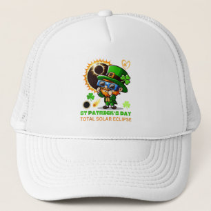 Totale Zonsverduistering St Patricks Dag Grappige Trucker Pet