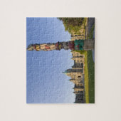 Totempaal bij het parlementsgebouw in legpuzzel (Verticaal)