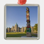 Totempaal in het gebouw van het Parlement in Metalen Ornament (Voorkant)