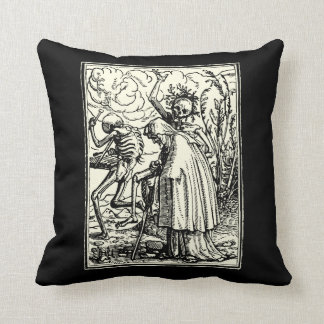 Totentanz, Dance of macabre (Holbein) Kussen