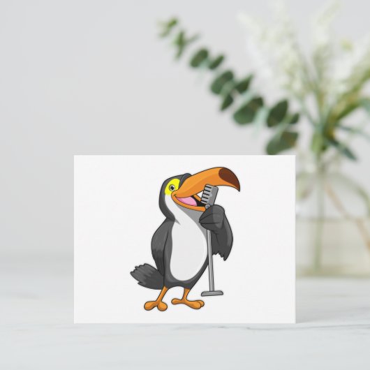 Toucan bij muziek met microfoon briefkaart (Staand voorkant)