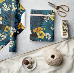 Toucans and tropical flora, blue, yellow, oranje cadeaupapier