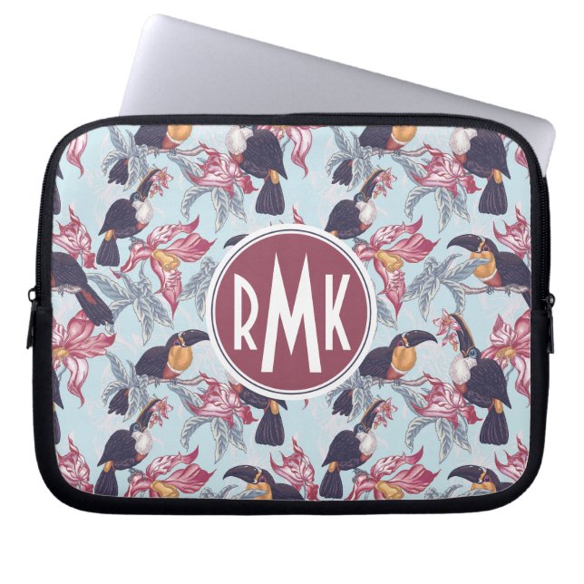 Toucans met exotische bloemen | Monogram Laptop Sleeve (Voorkant)