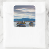 Tour boten op de Seno Ultima Esperanza bay Vierkante Sticker (Tas)