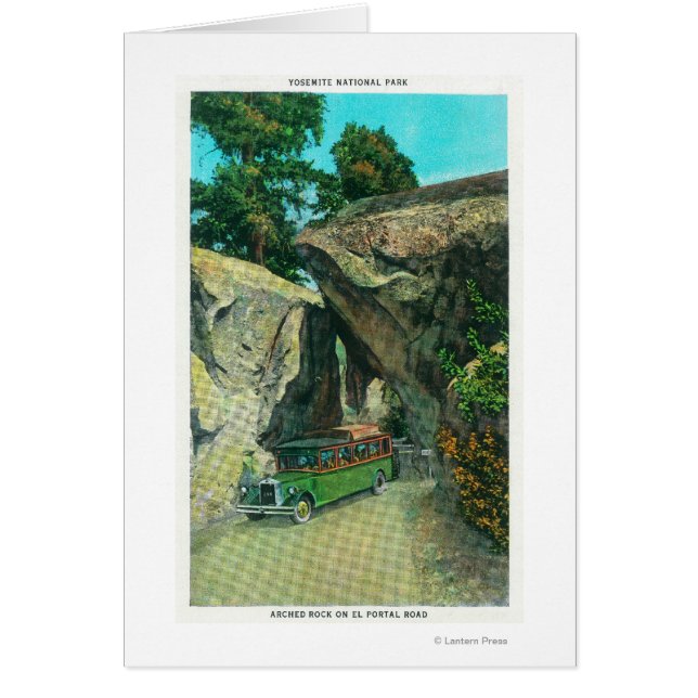 Tour Bus under the Arch Rock on El Portal Road (Voorkant)