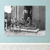 Tour de France 1921 Na De Etappe Bier Tijd Colo Canvas Afdruk (Insitu (Houten vloer))