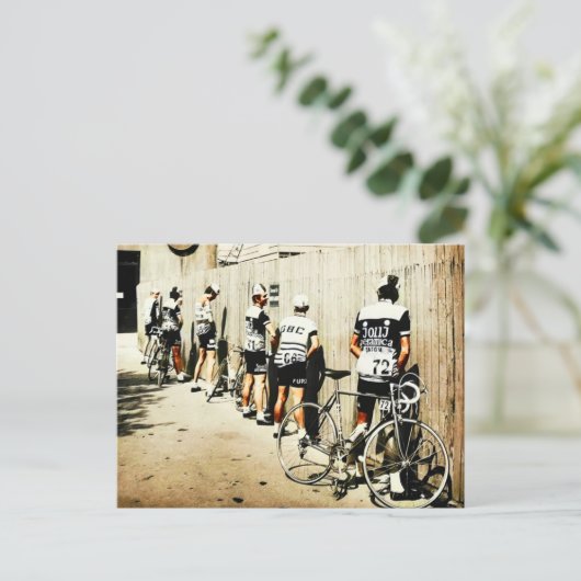 Tour de France fietsers 'Pee Stop 1970s Briefkaart (Staand voorkant)