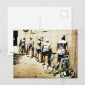 Tour de France fietsers 'Pee Stop 1970s Briefkaart (Voorkant / Achterkant)