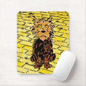  Tovenaar van Oz Toto op de Gele Brick Road Muismat (Met muis)