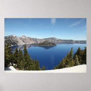 Tovenaarseiland op Crater Lake Poster