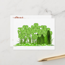 Tovenaarshoed van een Leprechaun in een veld met k Briefkaart