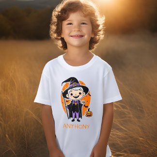 Tovenaarsjongen met naam gepersonaliseerde Hallowe T-shirt