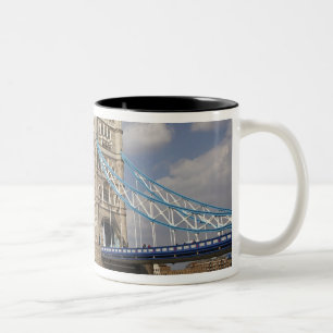 Tower Bridge en rivier de Theems, Londen, Tweekleurige Koffiemok