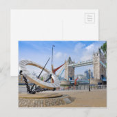 Tower Bridge en Sun Dial, Londen Verenigd Koninkri Briefkaart (Voorkant / Achterkant)