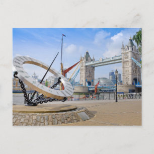 Tower Bridge en Sun Dial, Londen Verenigd Koninkri Briefkaart