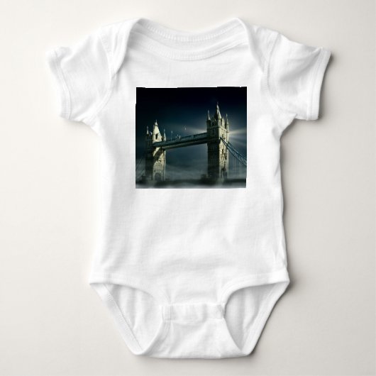 Tower Bridge London in Night Fog Romper (Voorkant)