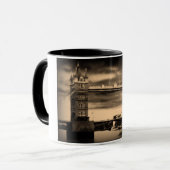 Tower Bridge-Mok Mok (Voorkant links)