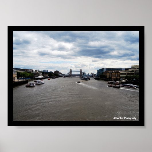 Tower Bridge & Rivier Thames Landschap Poster (Voorkant)