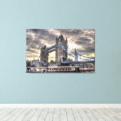 Tower Bridge & The Shard, Londen, Engeland Canvas Afdruk (Insitu (Houten vloer))