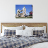 Tower Bridge, Theems, Londen, Engeland Canvas Afdruk (Insitu (Slaapkamer))
