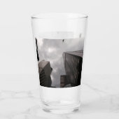 Tower in de stad. glas (Achterkant)