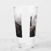 Tower in de stad. glas (Links)