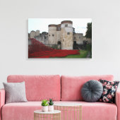 Tower of London met keramische papavers - Canvas (Insitu (Woonkamer))