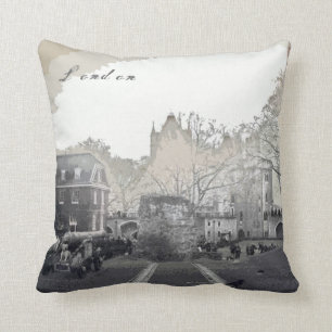 Tower van Londen door Alexandra Cook Kussen