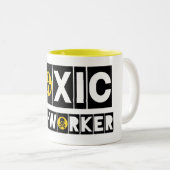 Toxische co-Worker B/Y-Mok Tweekleurige Koffiemok (Voorkant rechts)