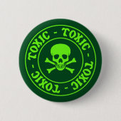 Toxische groene schedel en kruisbeenderen ronde button 5,7 cm (Voorkant)